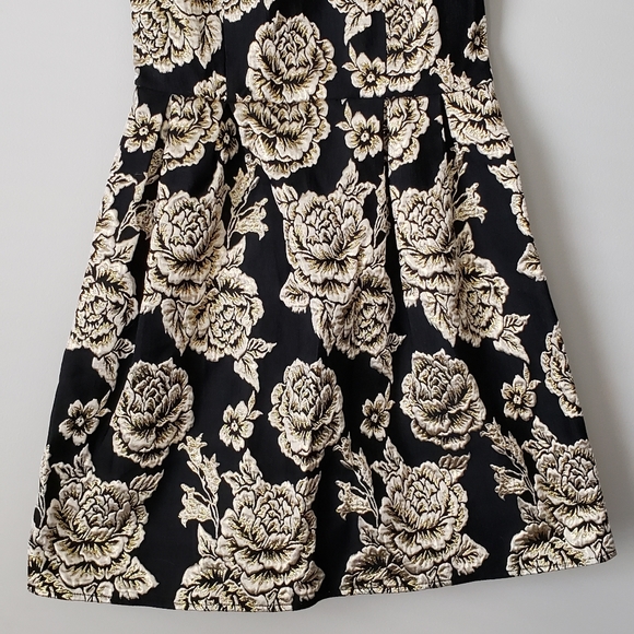 Soieblu • Modcloth Floral Design Metallic Dress - Picture 3 of 9
